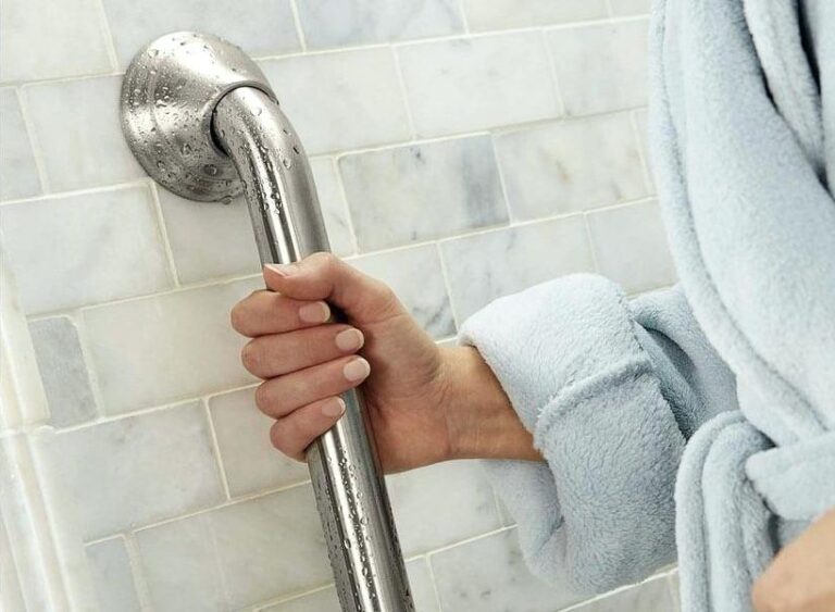 Bar for best sale shower safety